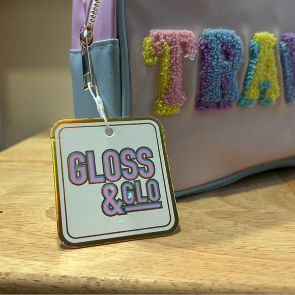 NWTS Gloss & Glo TRAVEL  Cosmetic Bag. Light Pink With Colorful Block Letters. - Picture 3 of 4